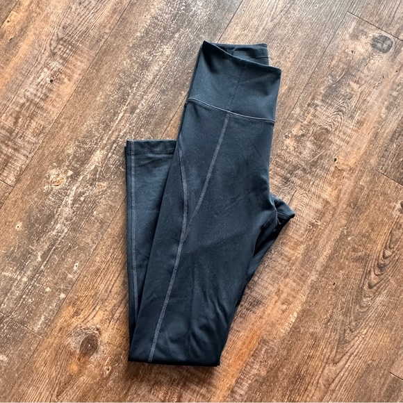 Girlfriend Collective Compressive Mid-Rise Legging - Picture 6 of 6